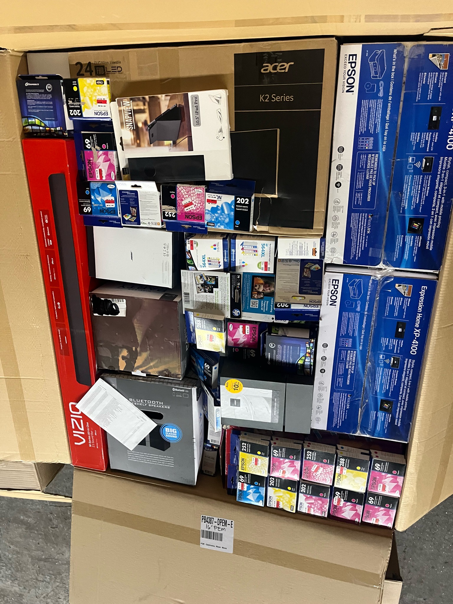 Target Electronics Assorted Box (Large) – Unmanifested Liquidation Lot — listing photo 4, lot PC-NEWAR-0202