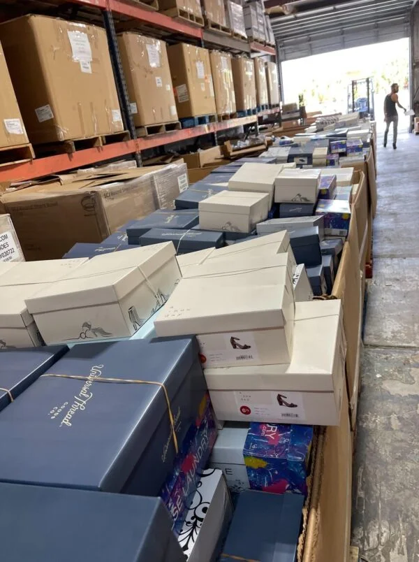 New Mixed Shoes Pallets — listing photo 3, lot PC-GENER-0118