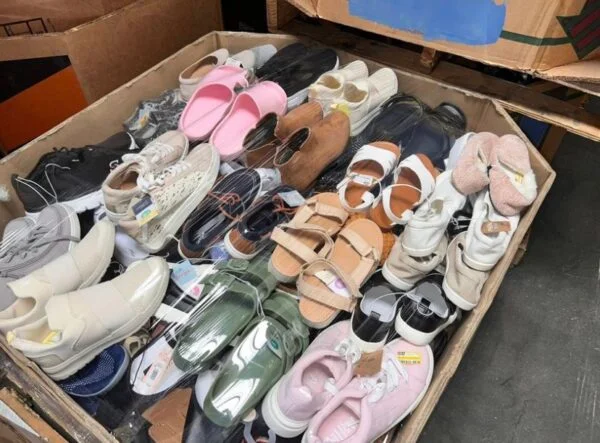 Mixed Shoes Pallet — listing photo 7, lot PC-GENER-0110
