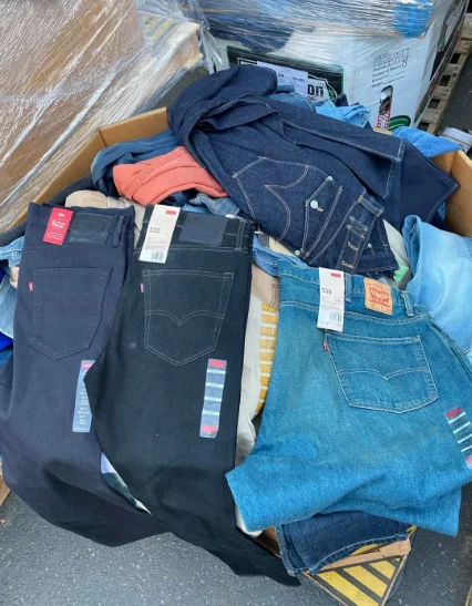 Pallets Levis Clothes​ — listing photo 1, lot PC-GENER-0127