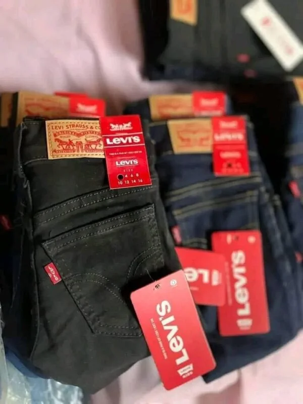 Pallets Levis Clothes​ — listing photo 3, lot PC-GENER-0127
