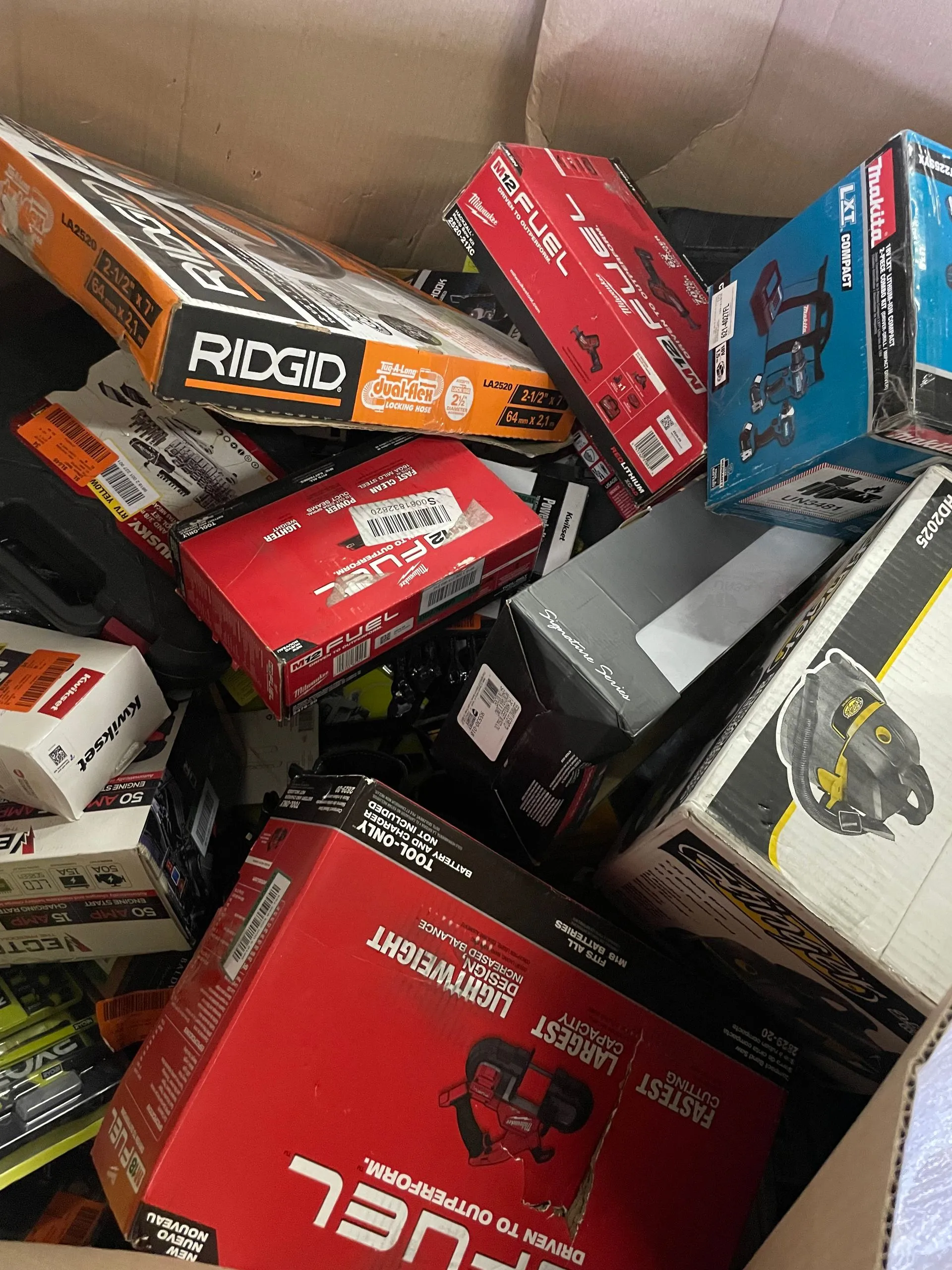 Home Depot Tool and Hardware Truckload — listing photo 4, lot PC-TRUCK-0236