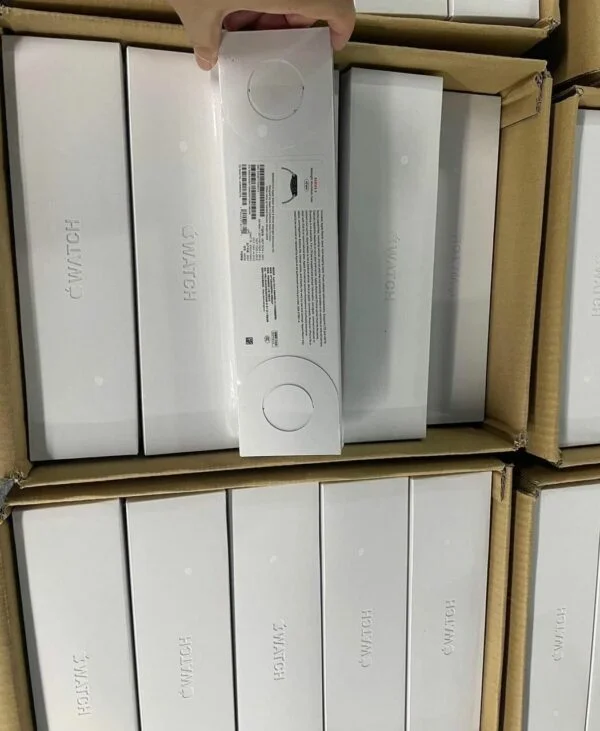 Apple Watch Series 8 Pallet — listing photo 4, lot PC-GENER-0030