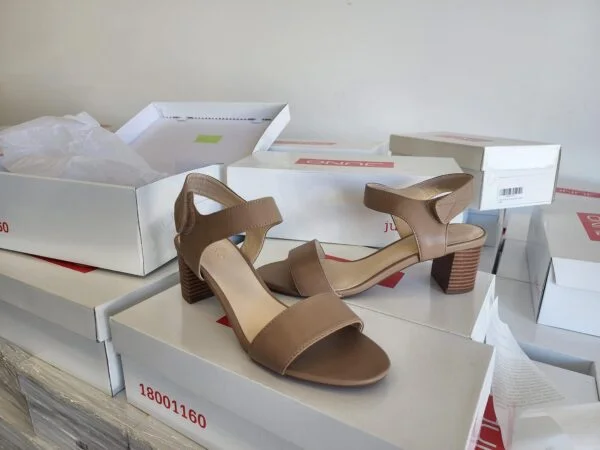 Women Shoes and Sandles — listing photo 3, lot PC-GENER-0166