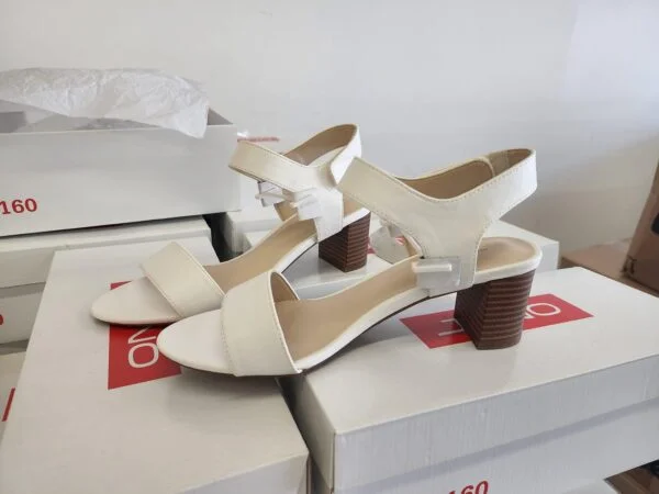 Women Shoes and Sandles — listing photo 2, lot PC-GENER-0166