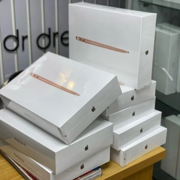 Macbook Liquidation — listing photo 1, lot PC-GENER-0098