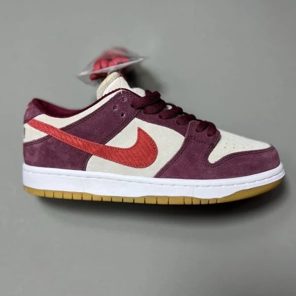 NIKE SB Dunk Low Red Grey — listing photo 2, lot PC-GENER-0114