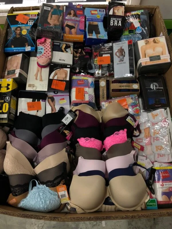 Mixed Accessories Liquidation — listing photo 1, lot PC-GENER-0106