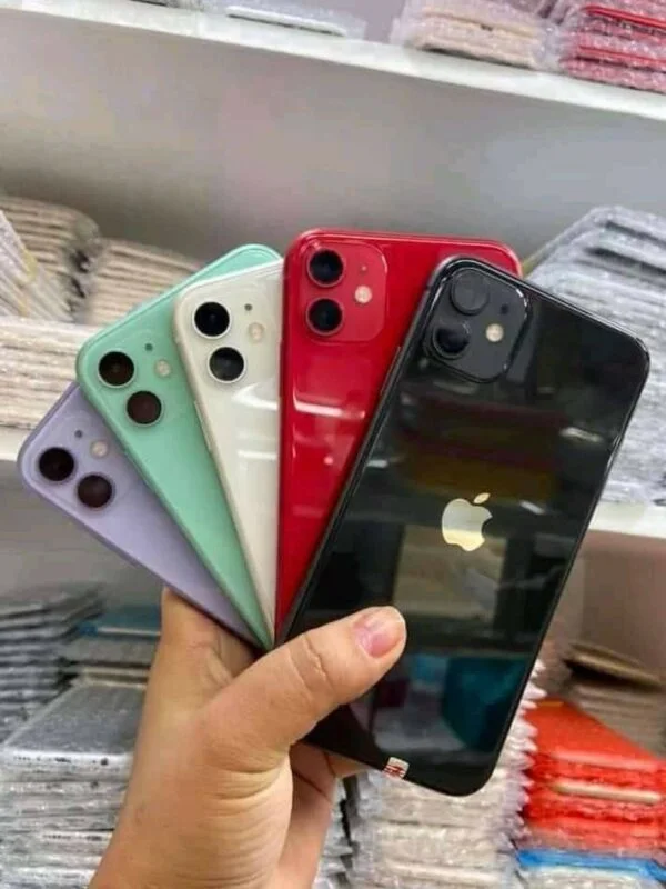 Wholesale Pallets of iPhones — listing photo 2, lot PC-GENER-0162