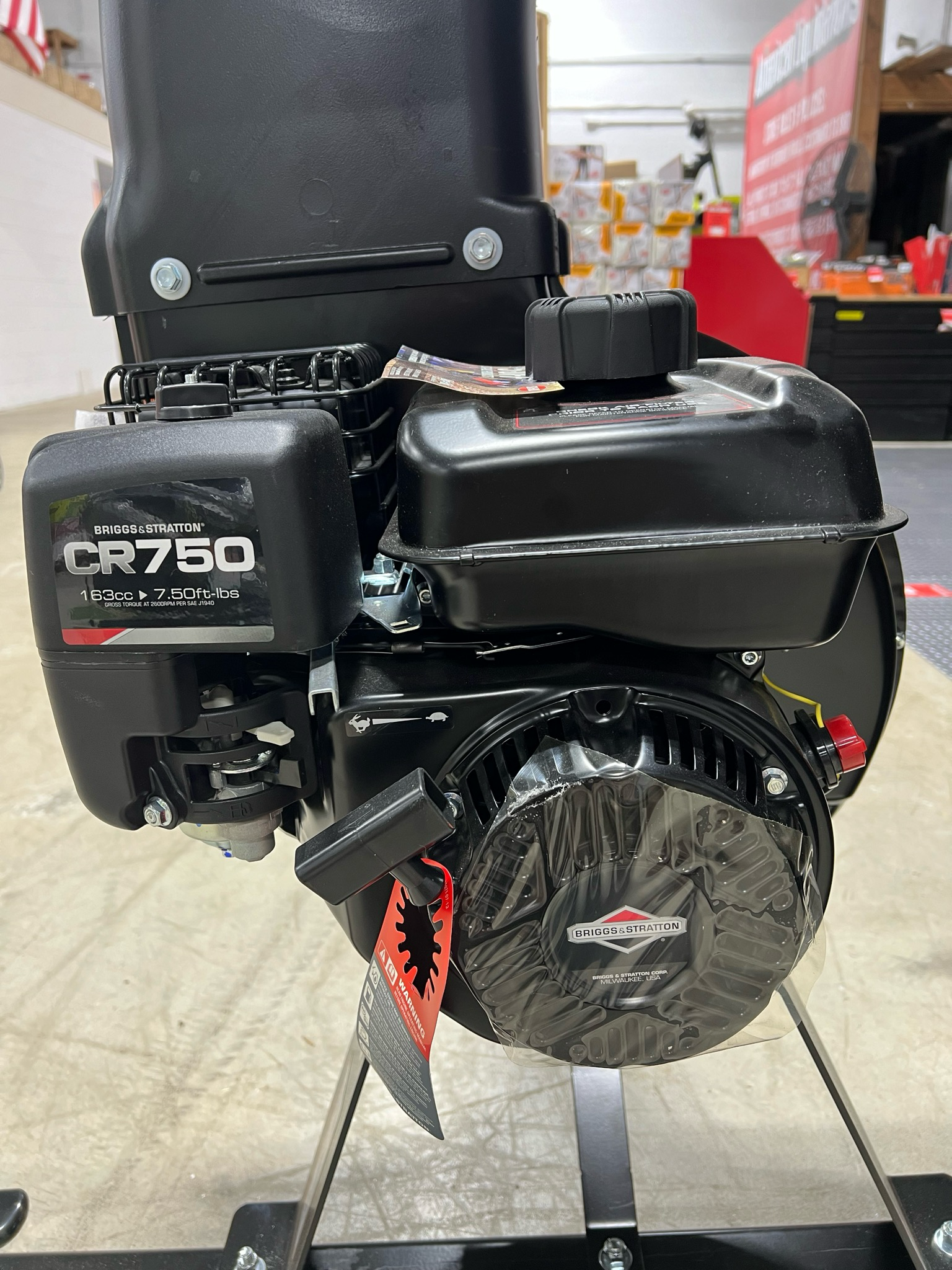 Agri-Fab Mow N Vac, 32 Cu Ft Capacity — listing photo 3, lot PC-HOMED-0172
