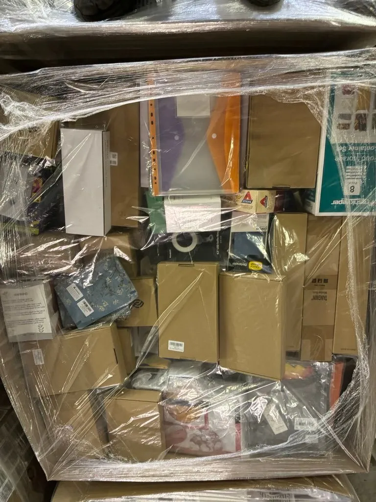 Amazon High Piece Truckload — listing photo 1, lot PC-TRUCK-0231